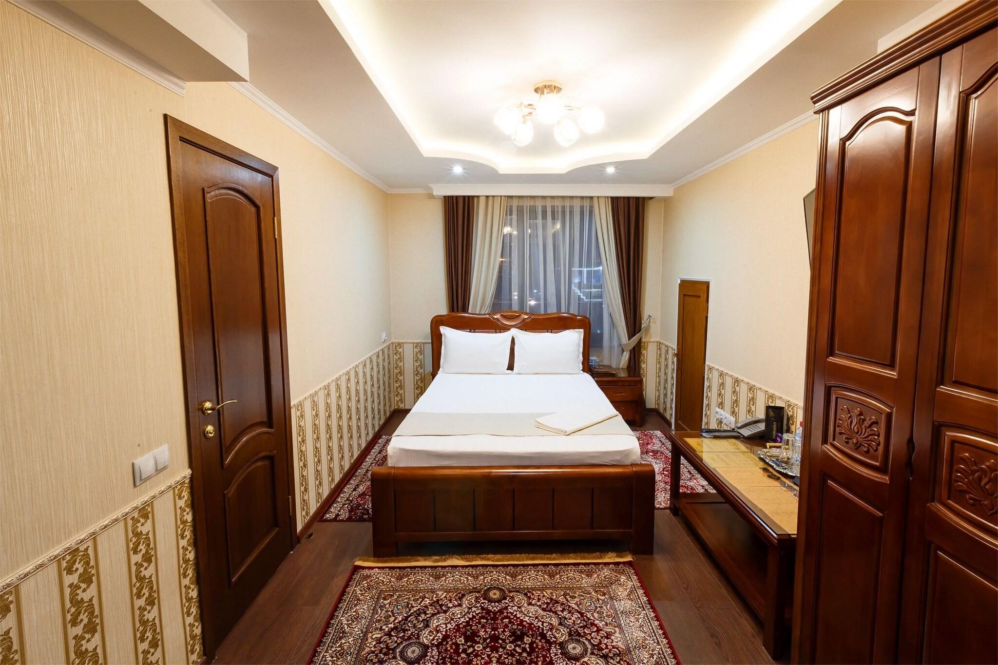 2 Bedrooms, Luxury