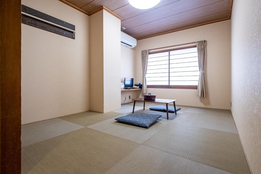 Kawaguchiko Station Inn 34/63