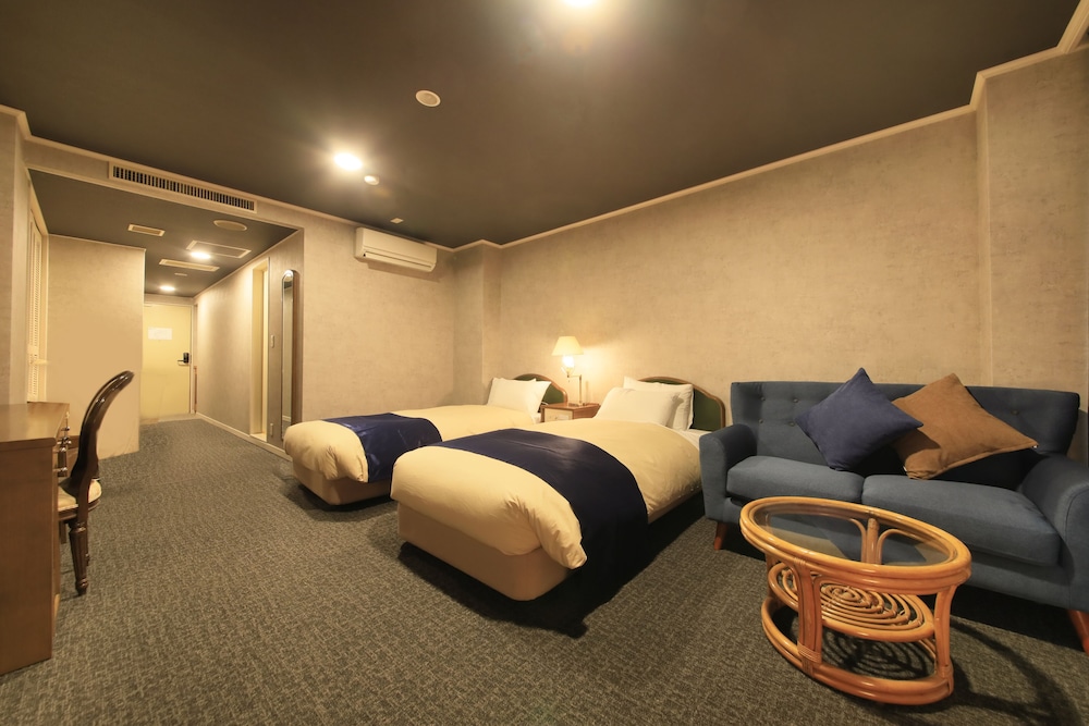COMFORT, TWIN BEDS