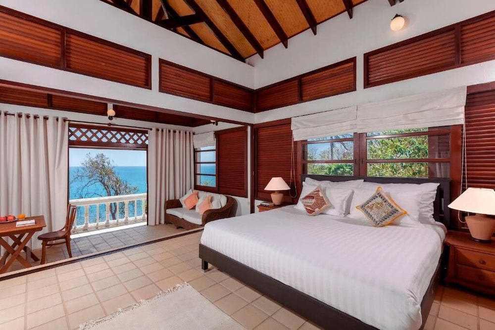Baan Khunying Villa Secluded Phuket Beachfront 8/40