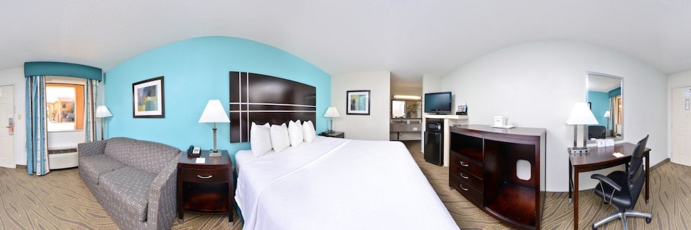 Howard Johnson by Wyndham Houston Heights/Downtown 17/23