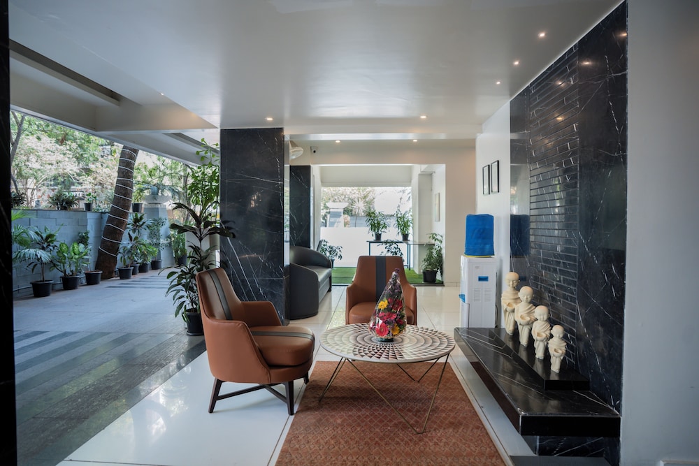 AR Suites Fontana Bay 21/39