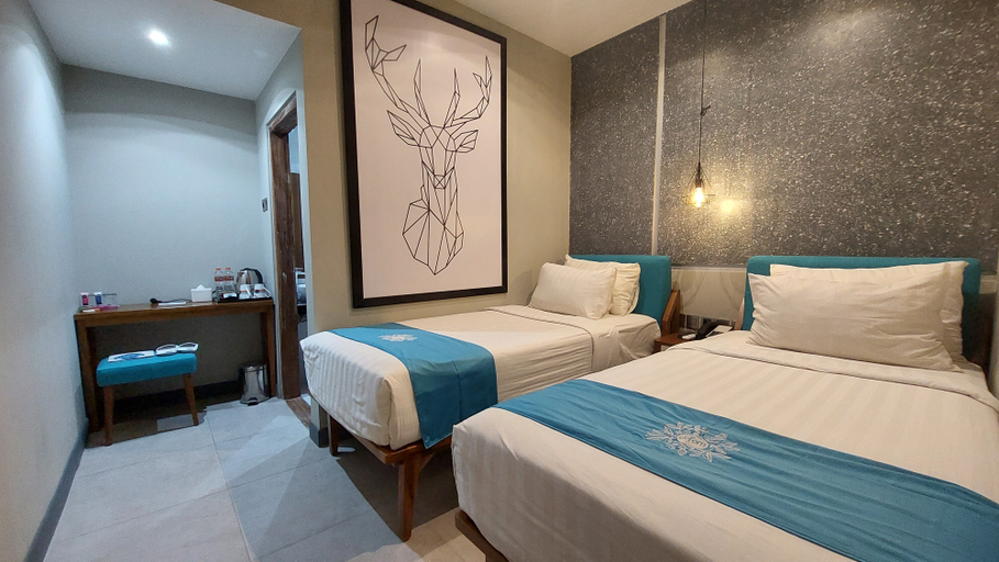 Smart, Twin Beds, No View, No Window