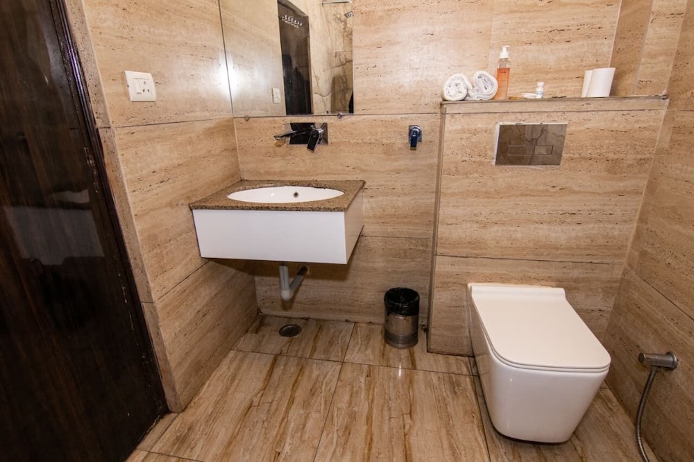 OYO Rooms BHEL Haridwar 44/45