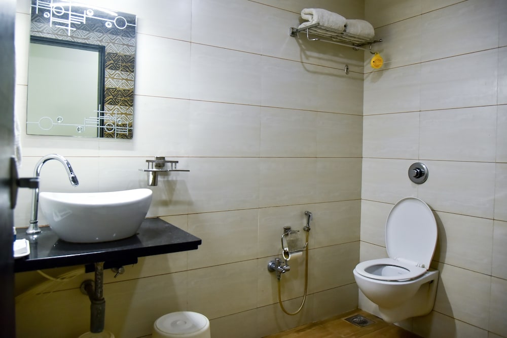 Hotel Tulsi 37/38