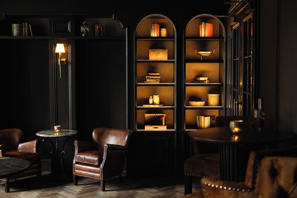 The Regency 32/49