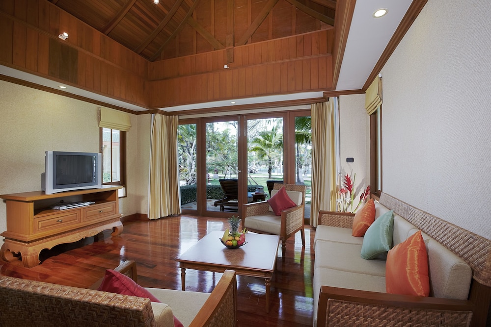 Miracle Island Resort 28/49