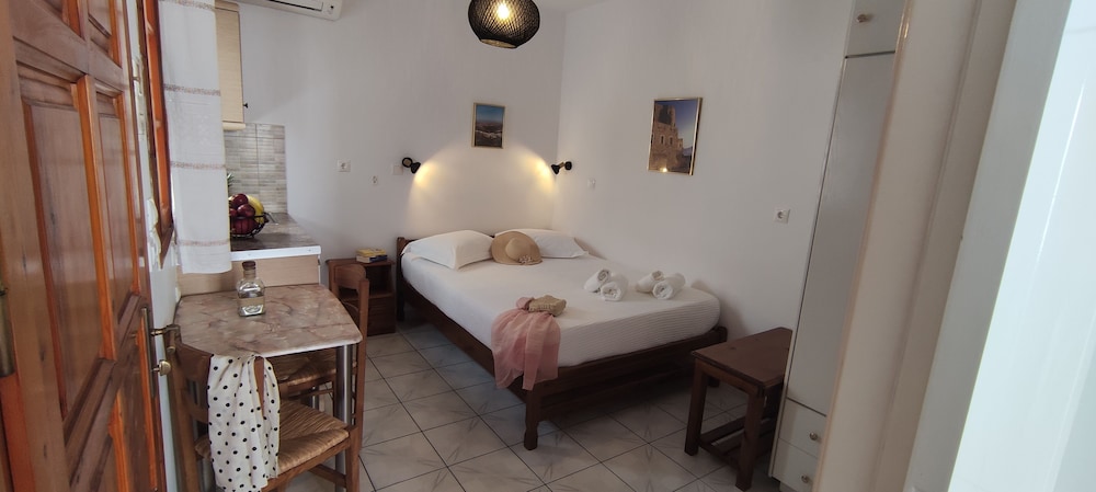 Kapetanos Rooms 29/50