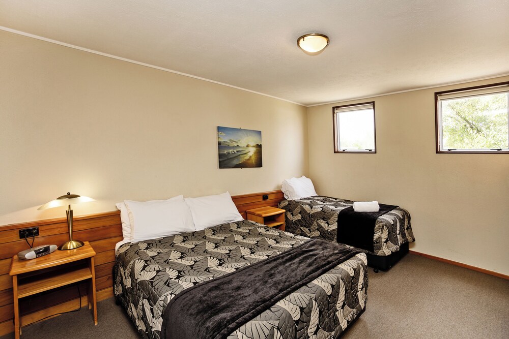 Balmoral Lodge Motel 26/59