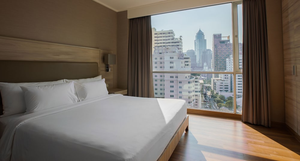 Adelphi Suites Bangkok 21/69