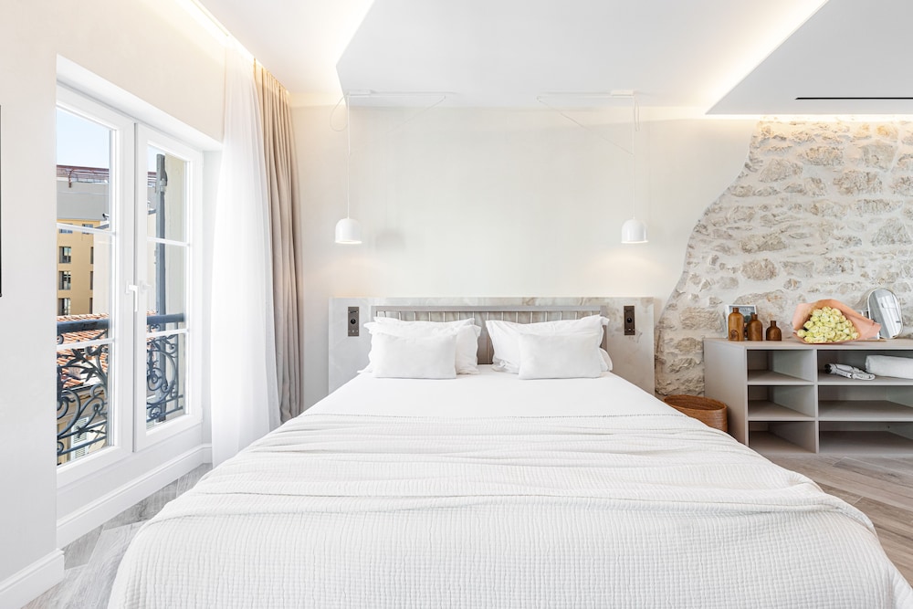 Le Dortoir Multi Storey Luxury Suites 13/50