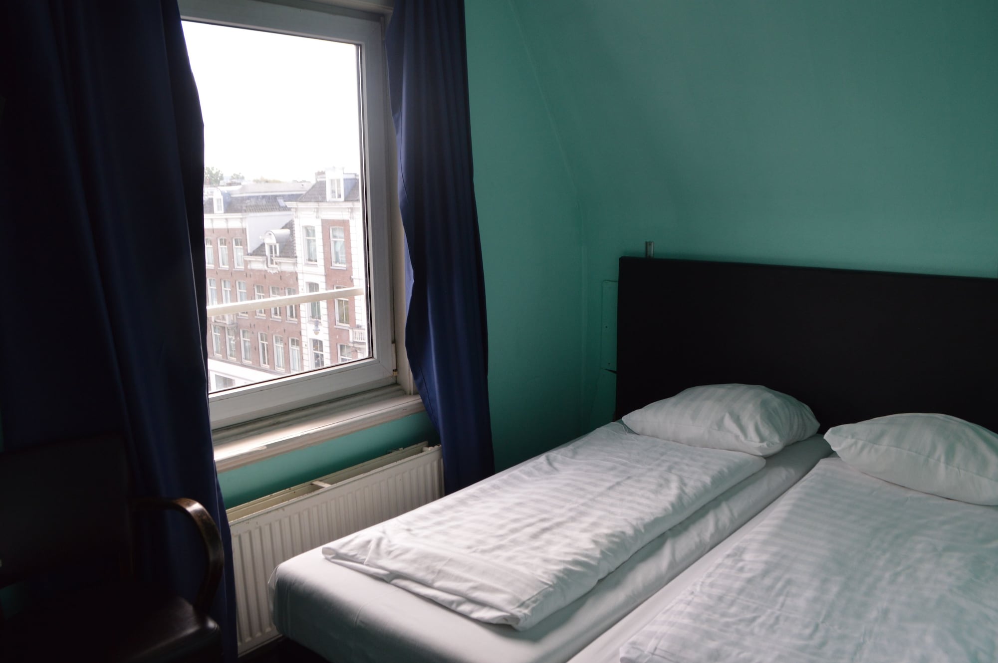ROOM, TWIN BEDS, SHARED BATHROOM
