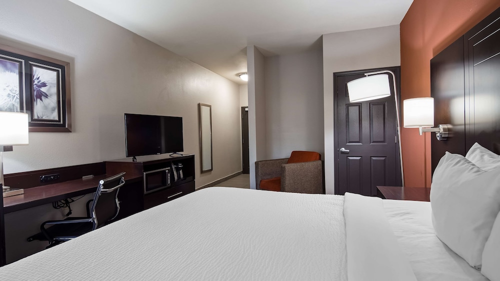 Best Western Plus Lee S Summit Hotel Suites 16/44