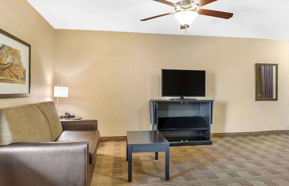 Extended Stay America - Detroit - Ann Arbor-University South 39/49