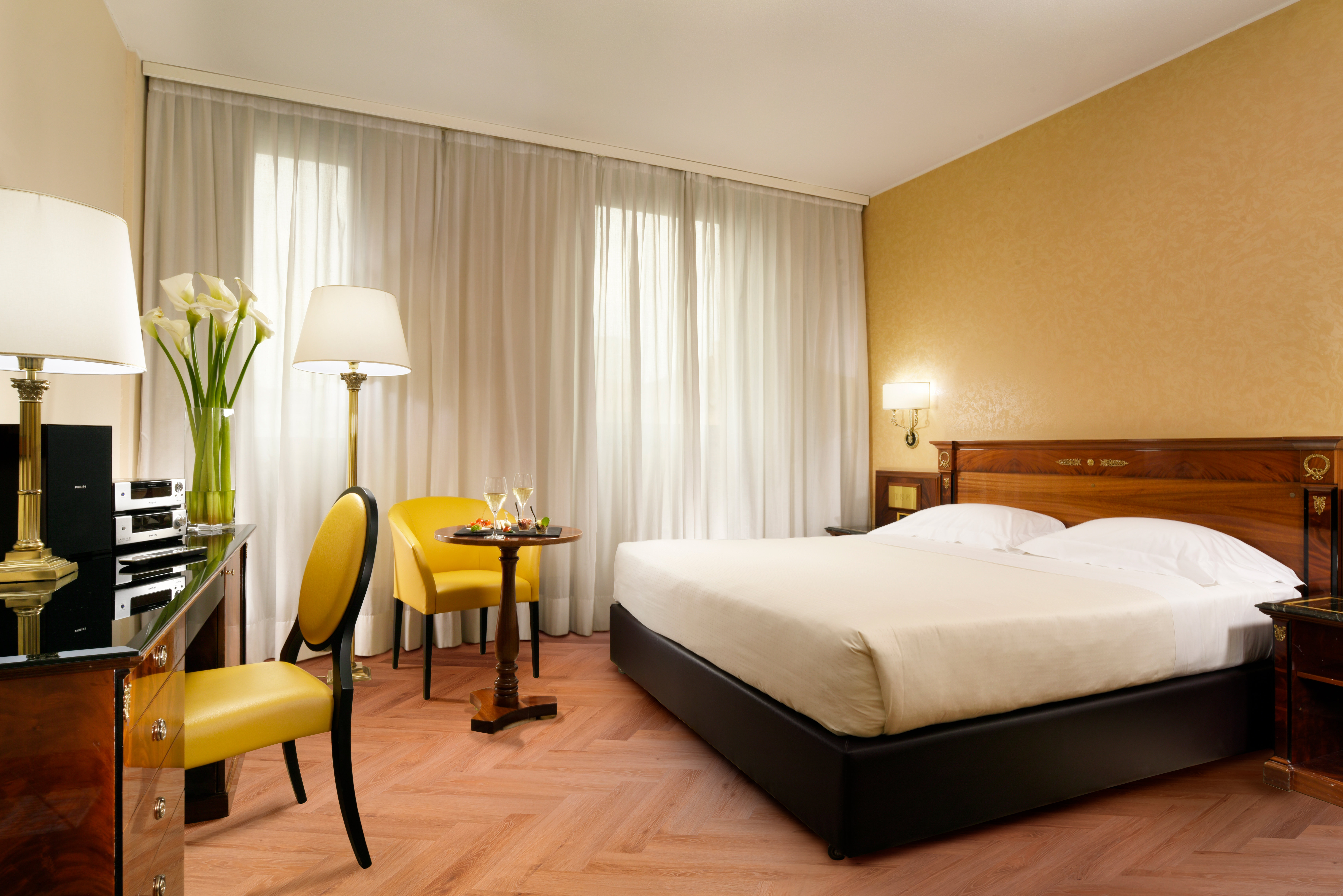 EXECUTIVE, DOUBLE BED