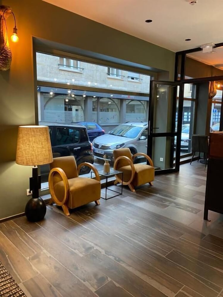 Hotel Paulette 40/54