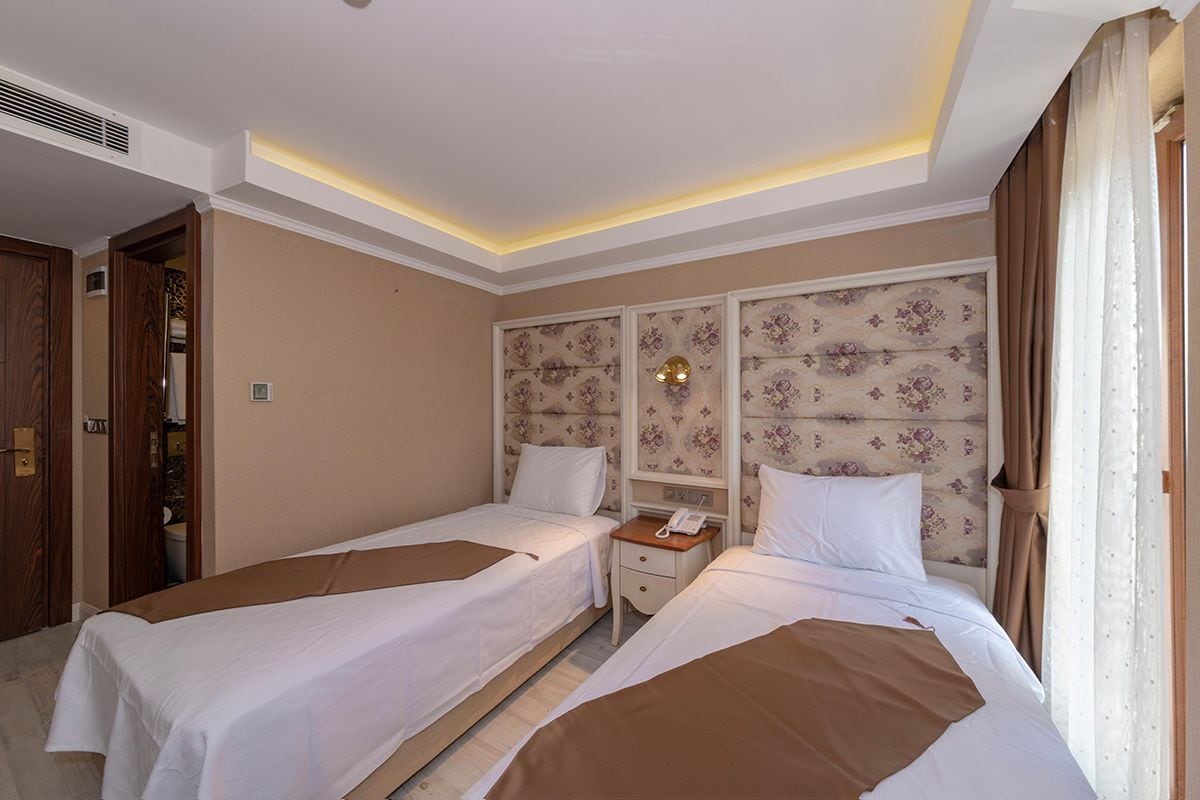 FAMILY, TRIPLE, MULTIPLE BEDS, CITY VIEW