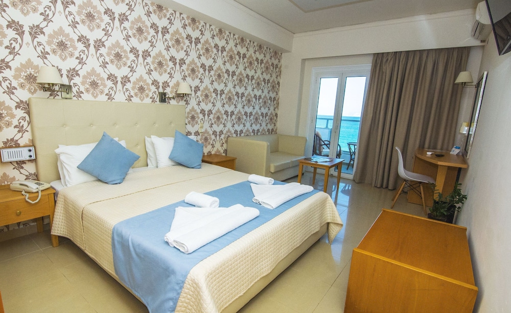 Themis Beach 15/50