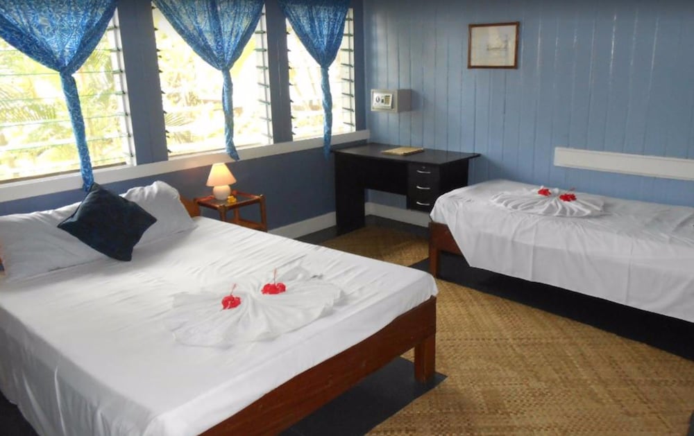 The Samoan Outrigger Hotel 18/50