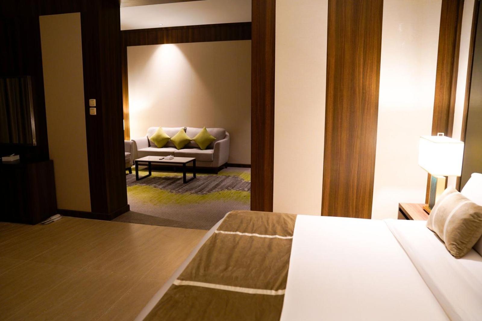 Azar Hotel Ahad Rafidah 21/63