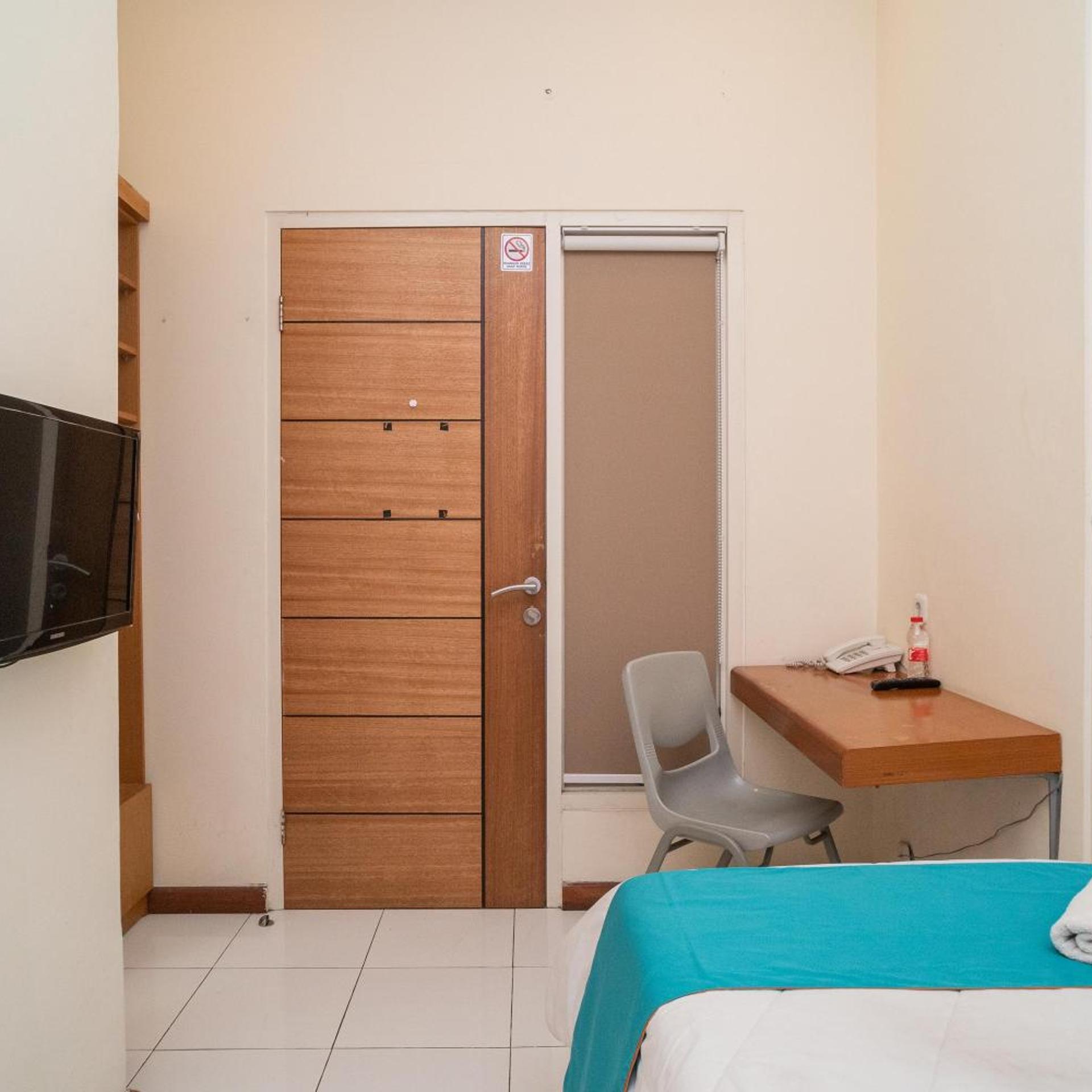 Sans Hotel Fif Fa Malang (ex OYO 3798 Fif fa Inn Pisang Kipas) 50/50