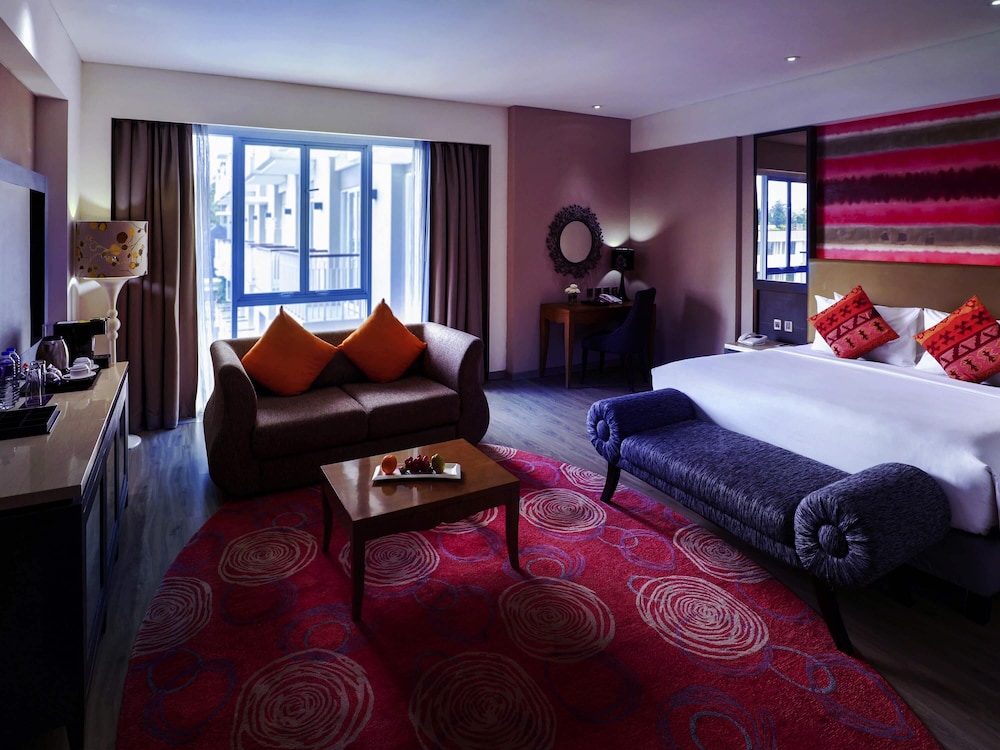 Grand Mercure Bandung Setiabudi 23/71