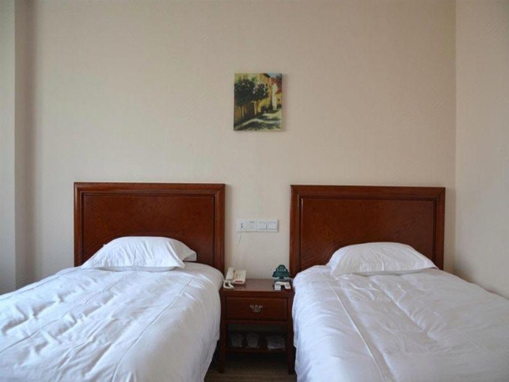 GreenTree Inn Qingdao Jiaozhou Sanlihe Park Express Hotel 27/40