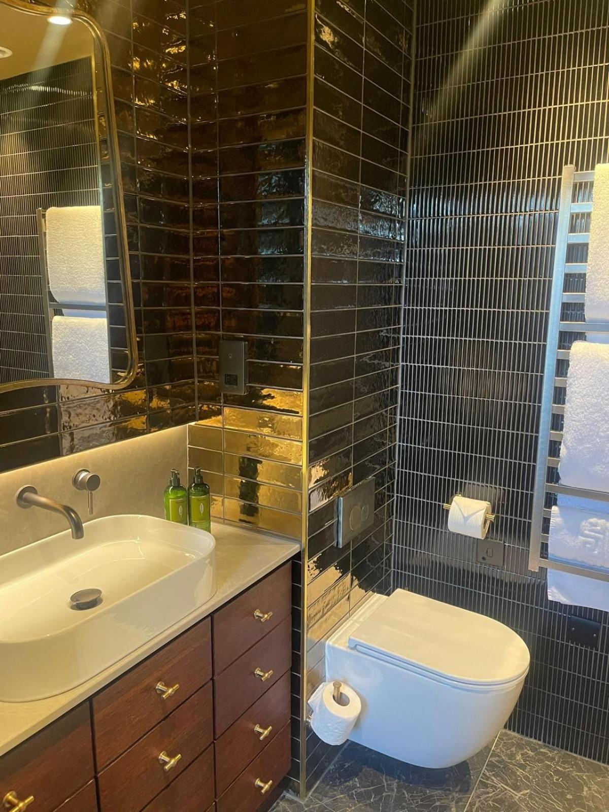 Penthouse, Suite, King Bed, Living Area, Kitchenette