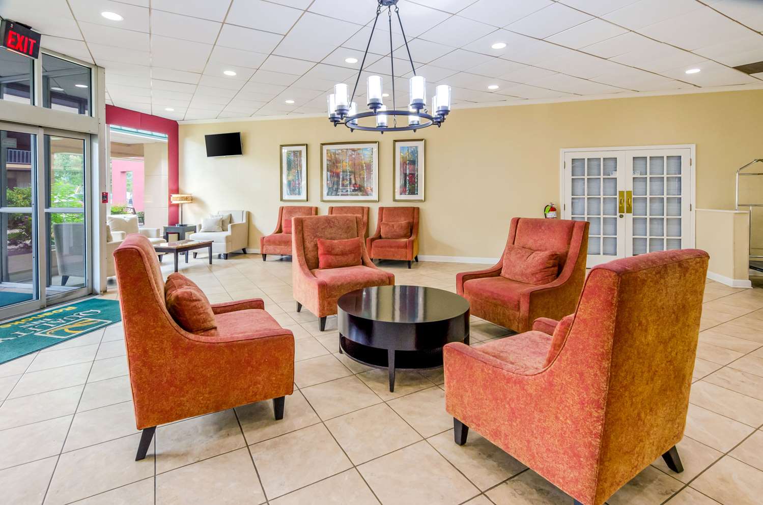 Quality Inn Roanoke Airport 10/23