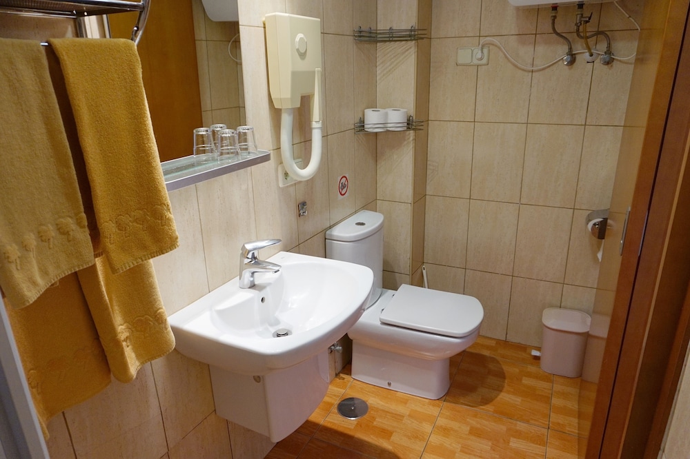 APARTAMENTOS ECUADOR 6/23