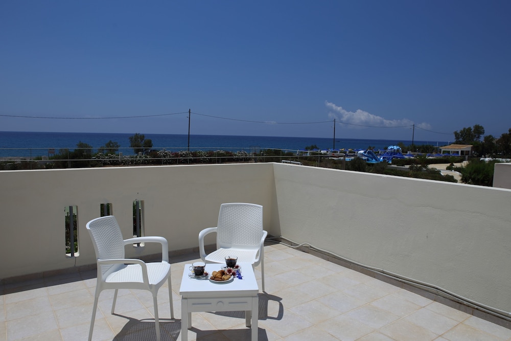 Almyra Hotel & Village 27/70