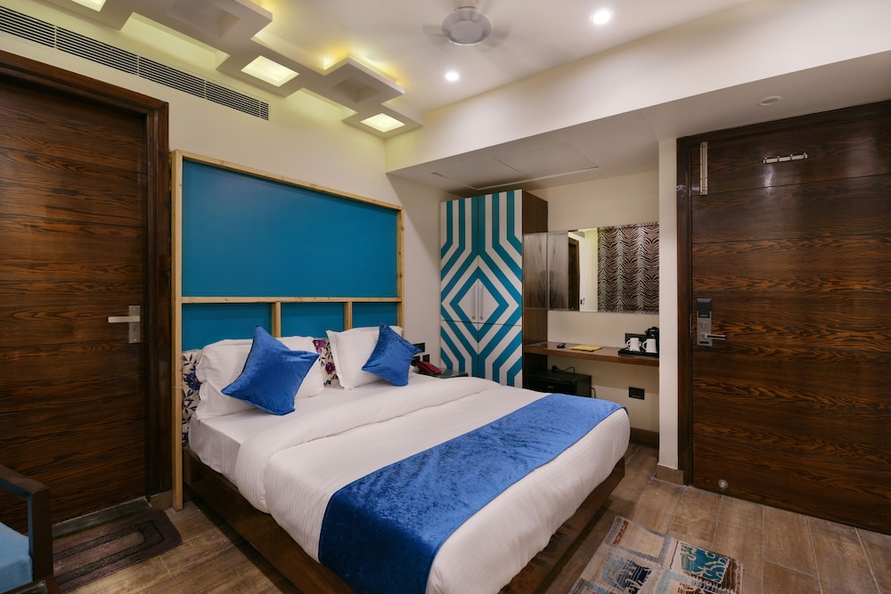Hotel Blue Pearl Paharganj 40/50