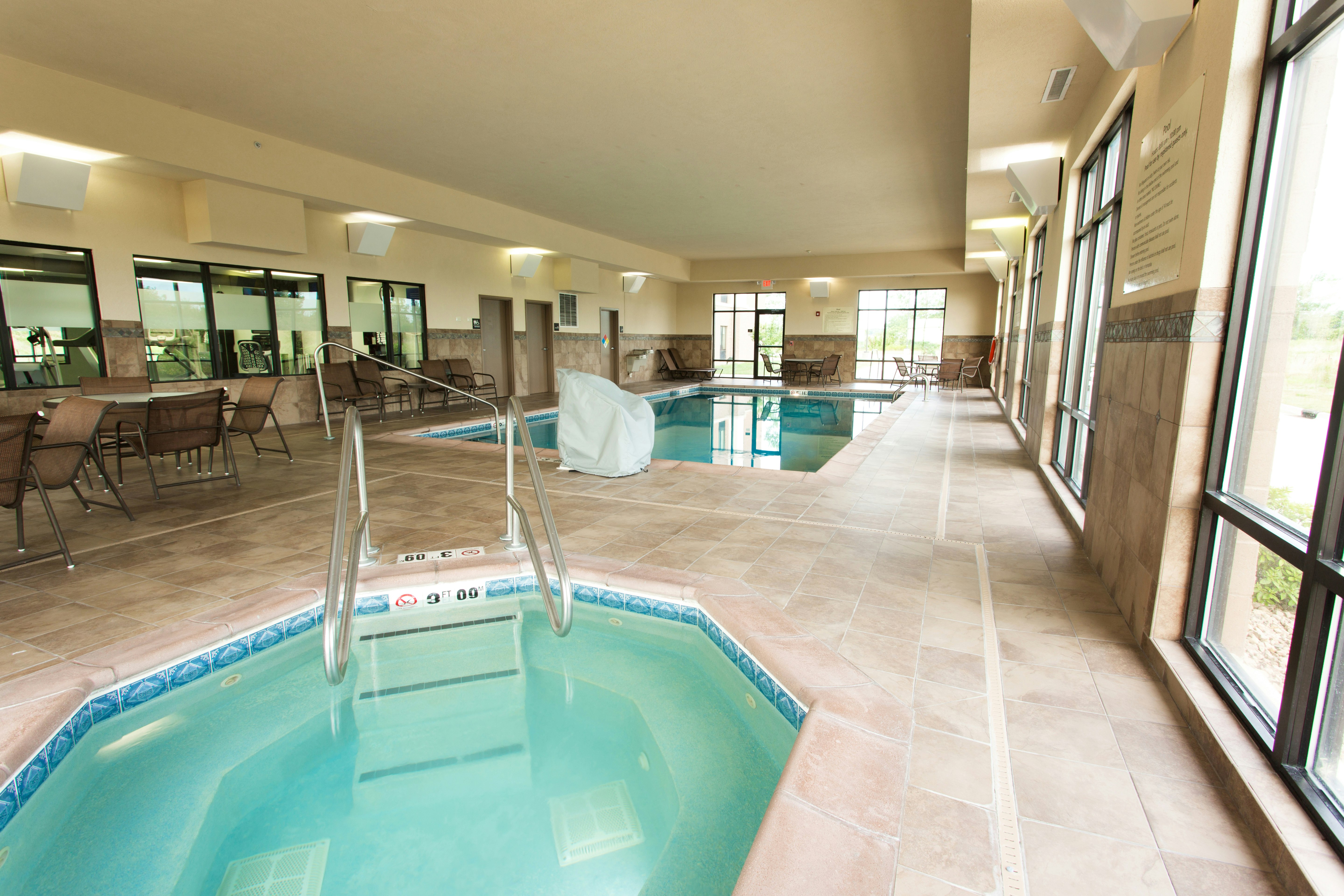 Hampton Inn Suites Ankeny 35/59