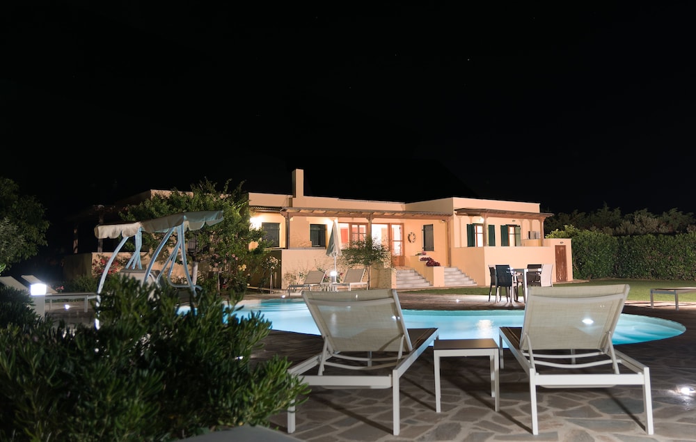 Naxos Cottage 41/50