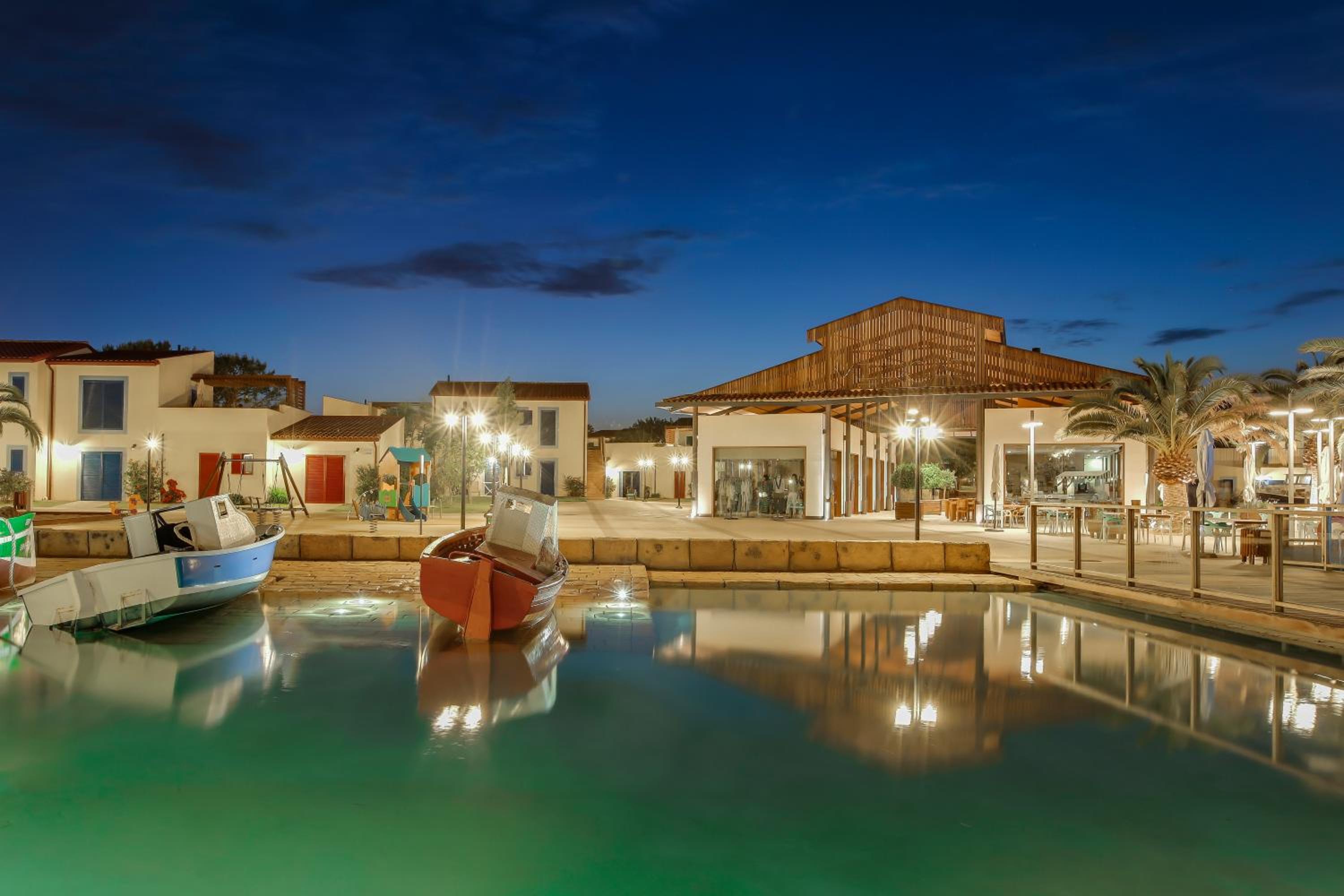 Cambrils Park Family Resort 1/43