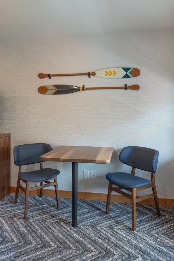 Hotel Canoe & Suites 43/59