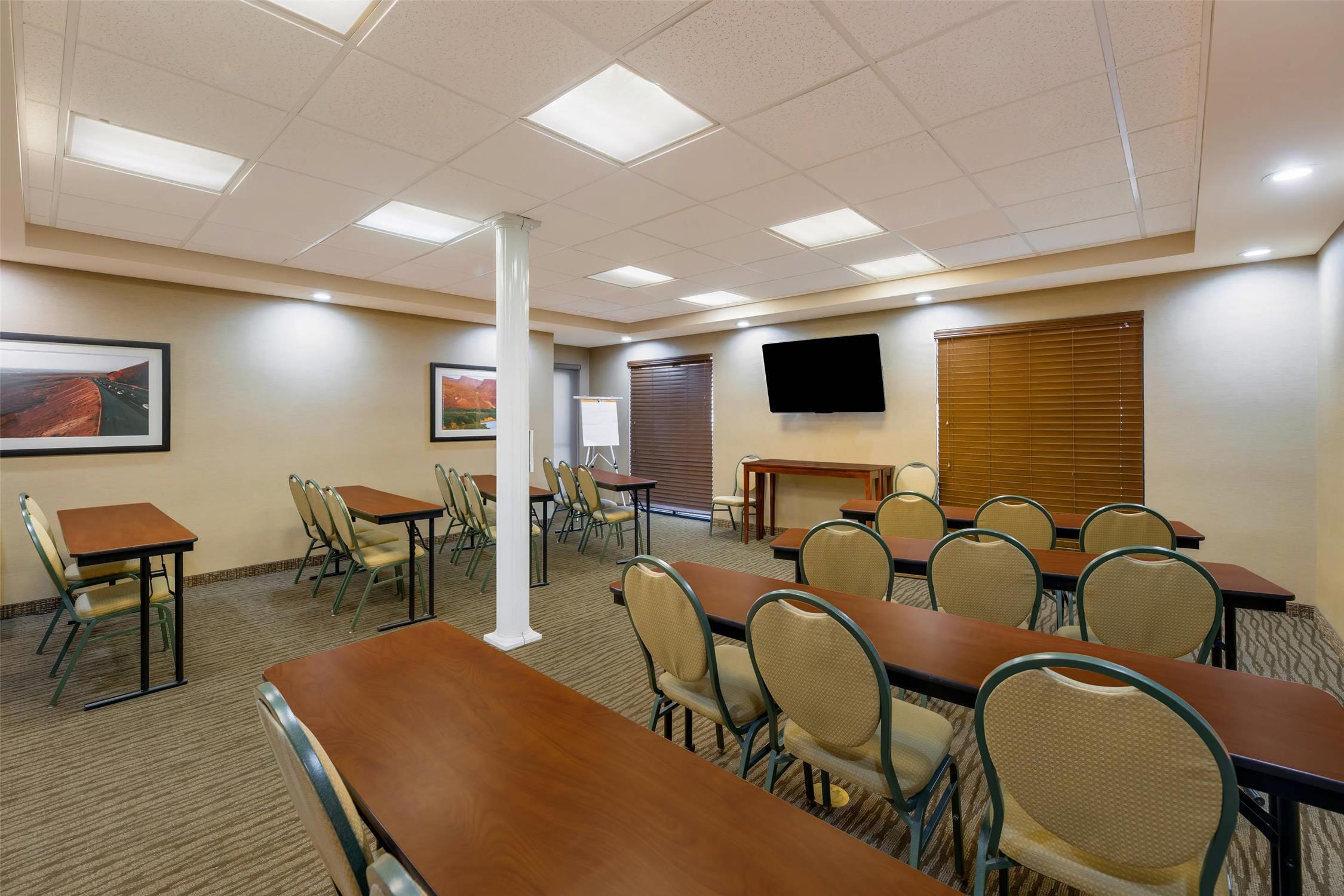 Comfort Suites El Paso West 44/49