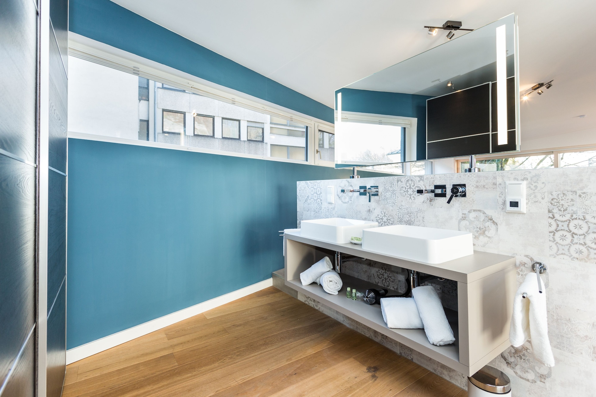 Skylounge, Exclusive, Apartment, King Bed, Sofa، Room 4 Apartments 2/2