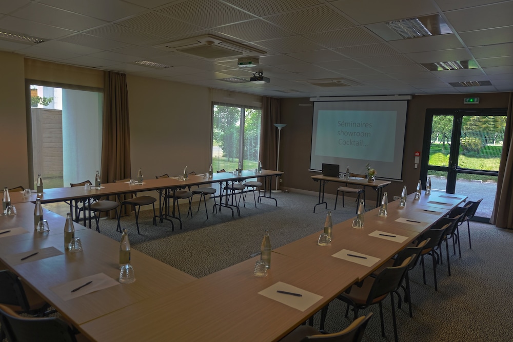 ibis Styles Rennes Cesson 42/50