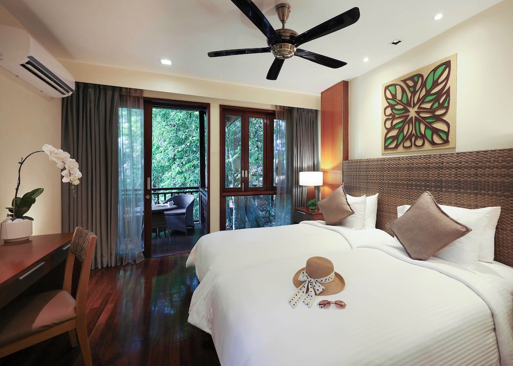 Rainforest  Chalet