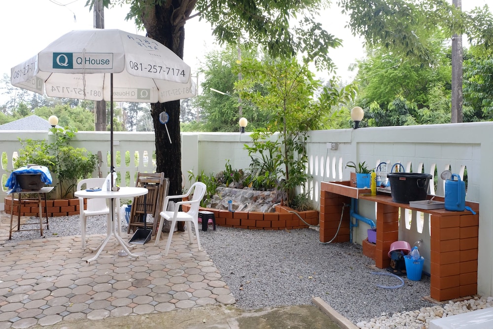 Chomlay Restaurant & Room For Rent 22/27