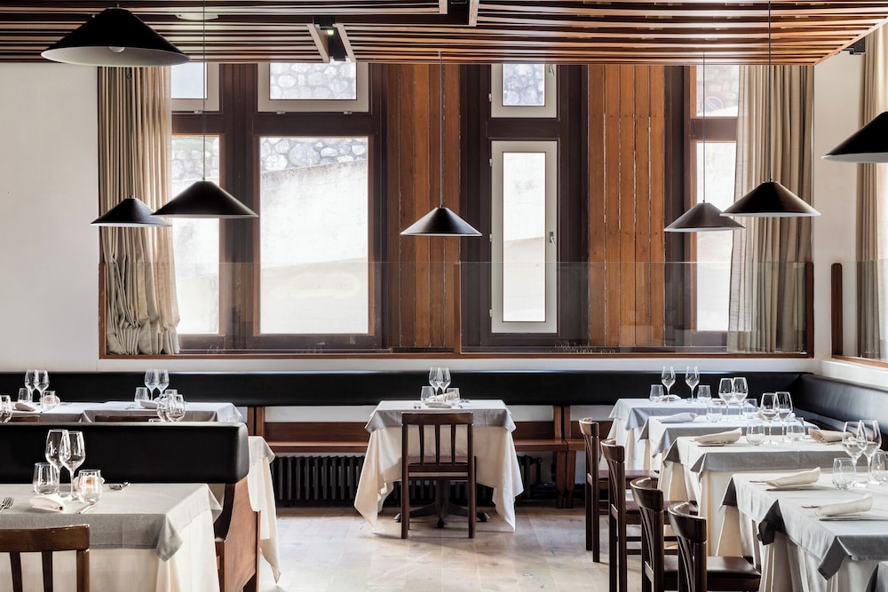 Boite Hotel 36/50
