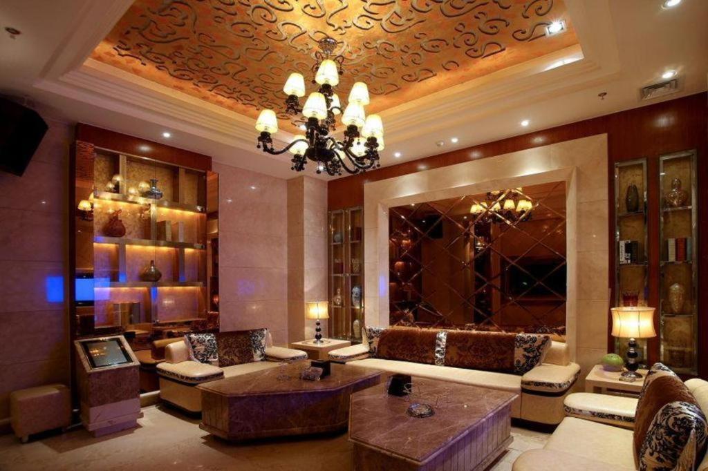 Regency Hotel 43/56