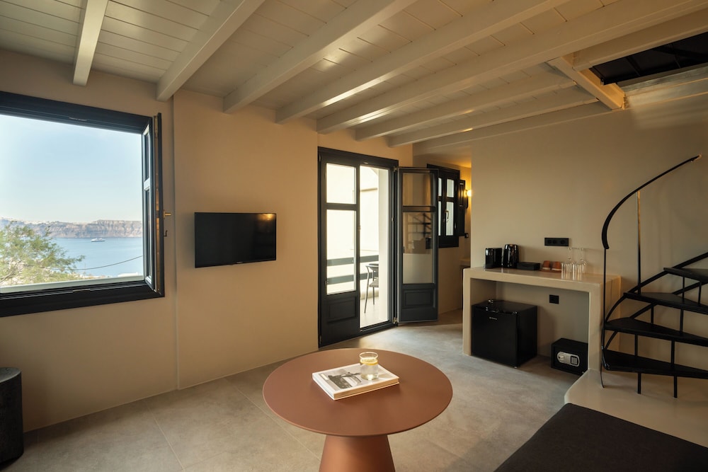 Black Diamond Suites Adults Only 31/50