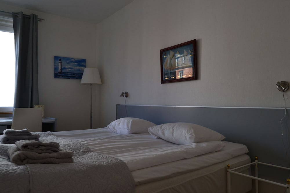 Solsta Hotell 5/42