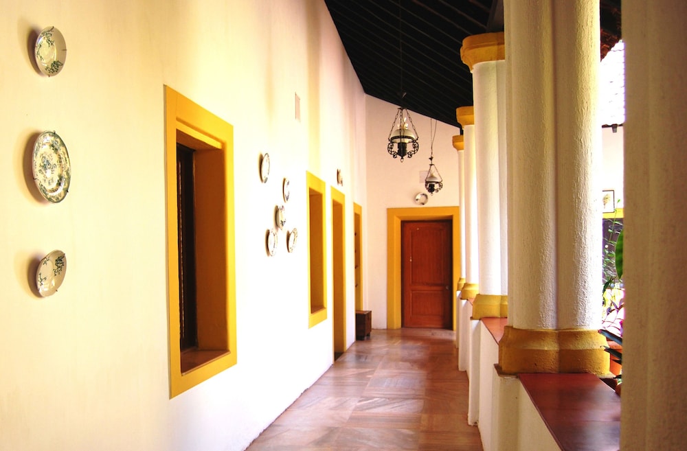 Granpas Inn Bougainvillea 11/50