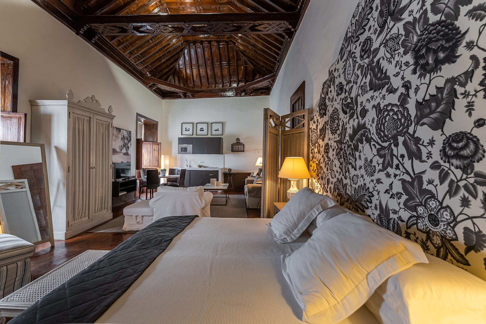 ISLA BAJA SUITES 32/72
