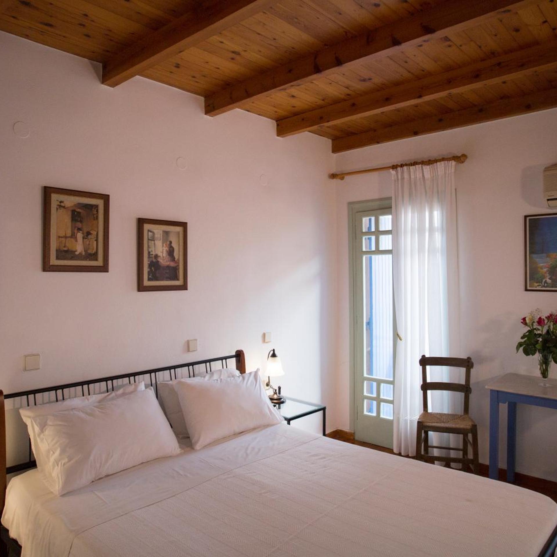 Nostos Hotel 16/81