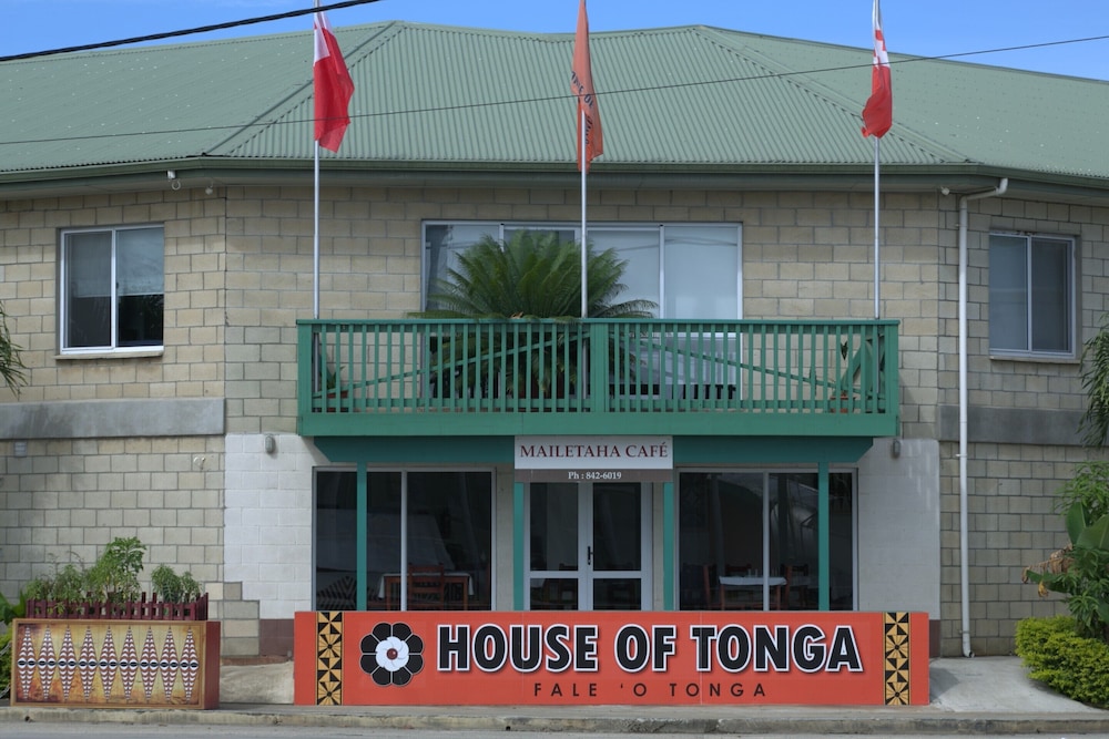 House Of Tonga 3/31