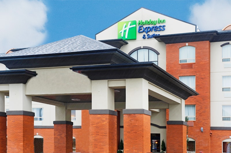 Holiday Inn Express Suites Slave Lake 6/69